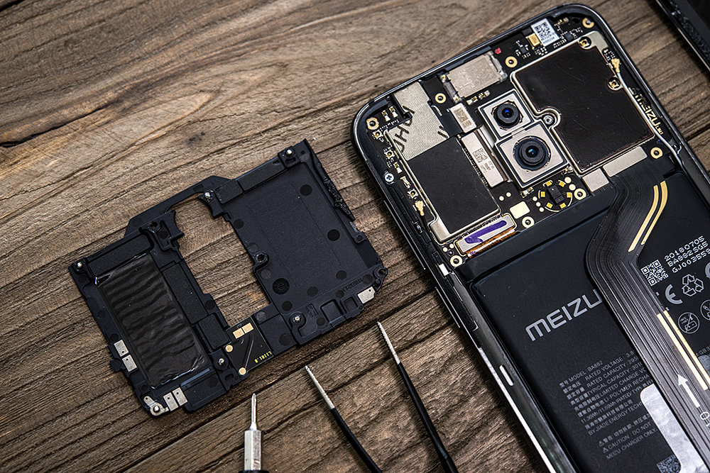 meizu_16_teardown_04.jpg meizu_16_teardown_04.jpg